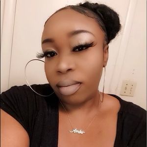 Meet your Posher, Amber